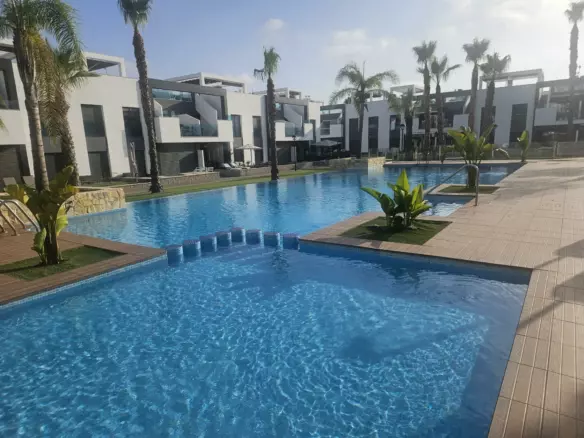 2-bedroom Apartment In Guardamar Del Segura, Spain (84 M²)