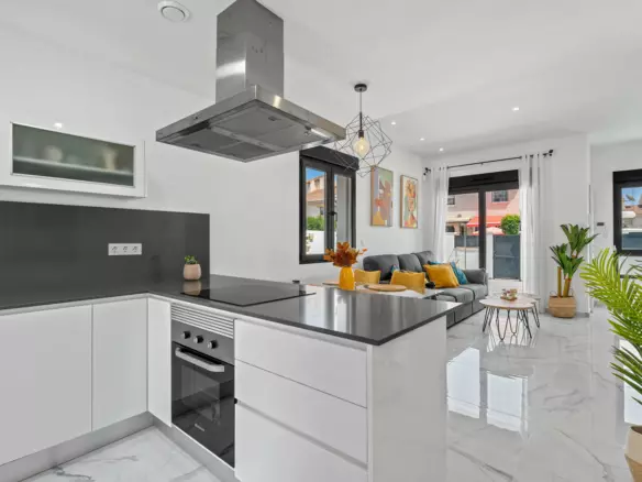 3-bedroom Villa In Torrevieja, Spain (105 M²)