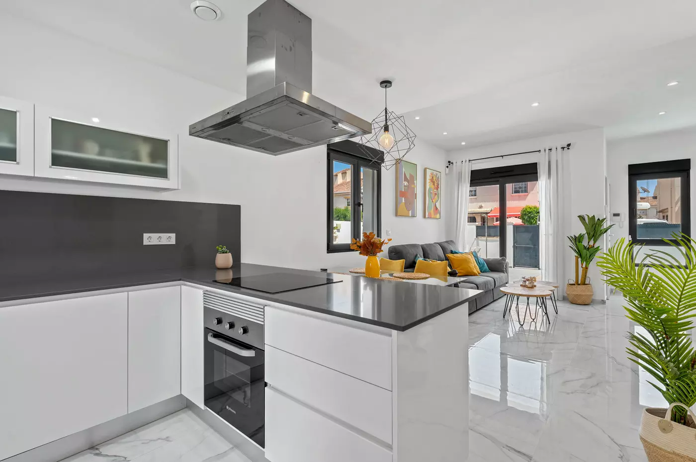 3-bedroom Villa In Torrevieja, Spain (105 M²)