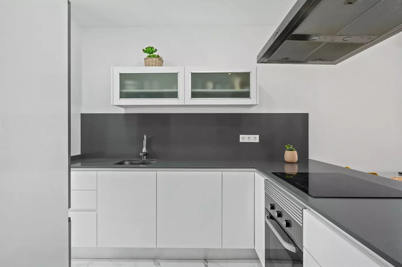 3-bedroom Villa In Torrevieja, Spain (105 M²)