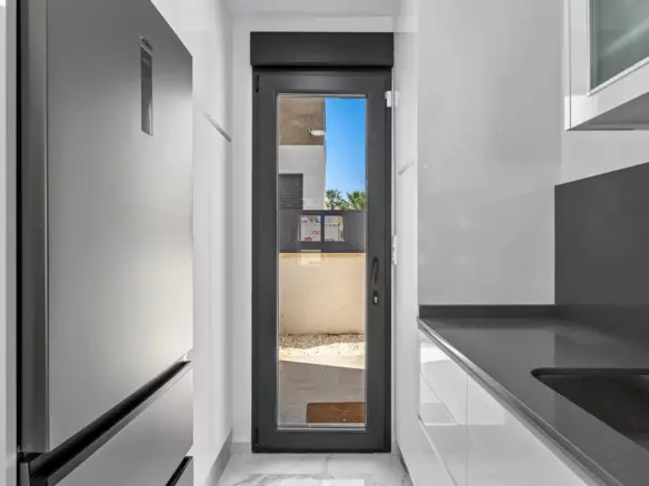 3-bedroom Villa In Torrevieja, Spain (105 M²)