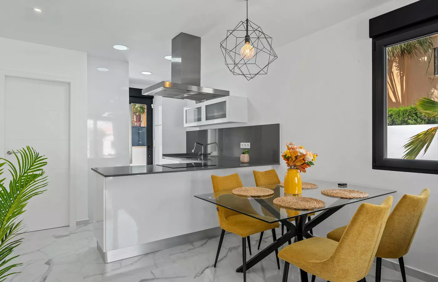 3-bedroom Villa In Torrevieja, Spain (105 M²)