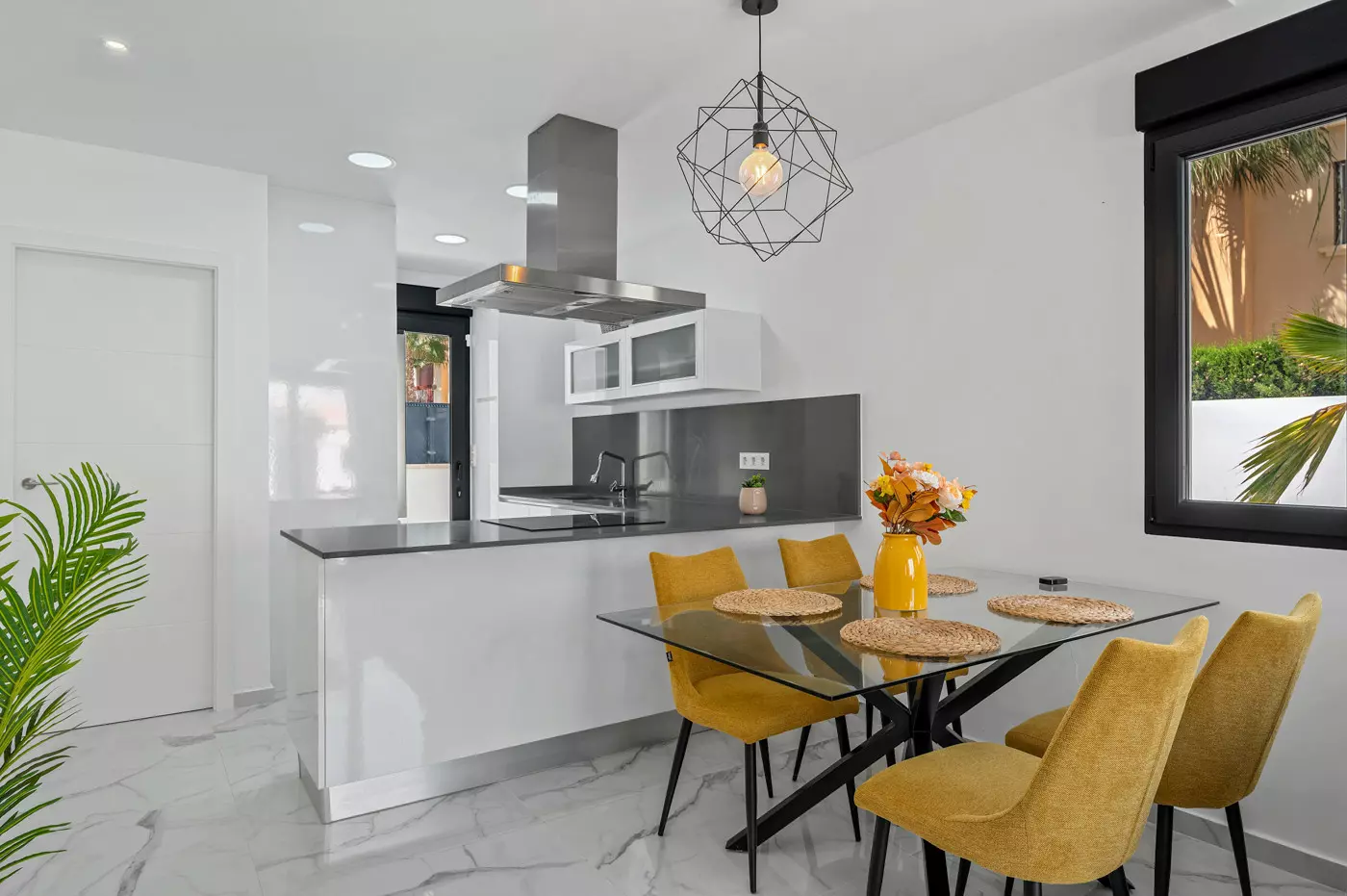 3-bedroom Villa In Torrevieja, Spain (105 M²)