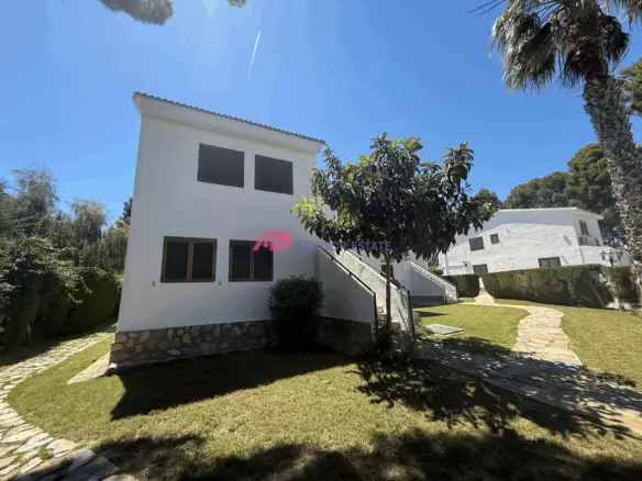 2-bedroom Apartment In Orihuela Costa, Spain (55 M²)