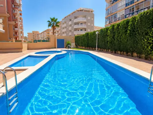 2-bedroom Property In Torrevieja, Spain (85 M²)