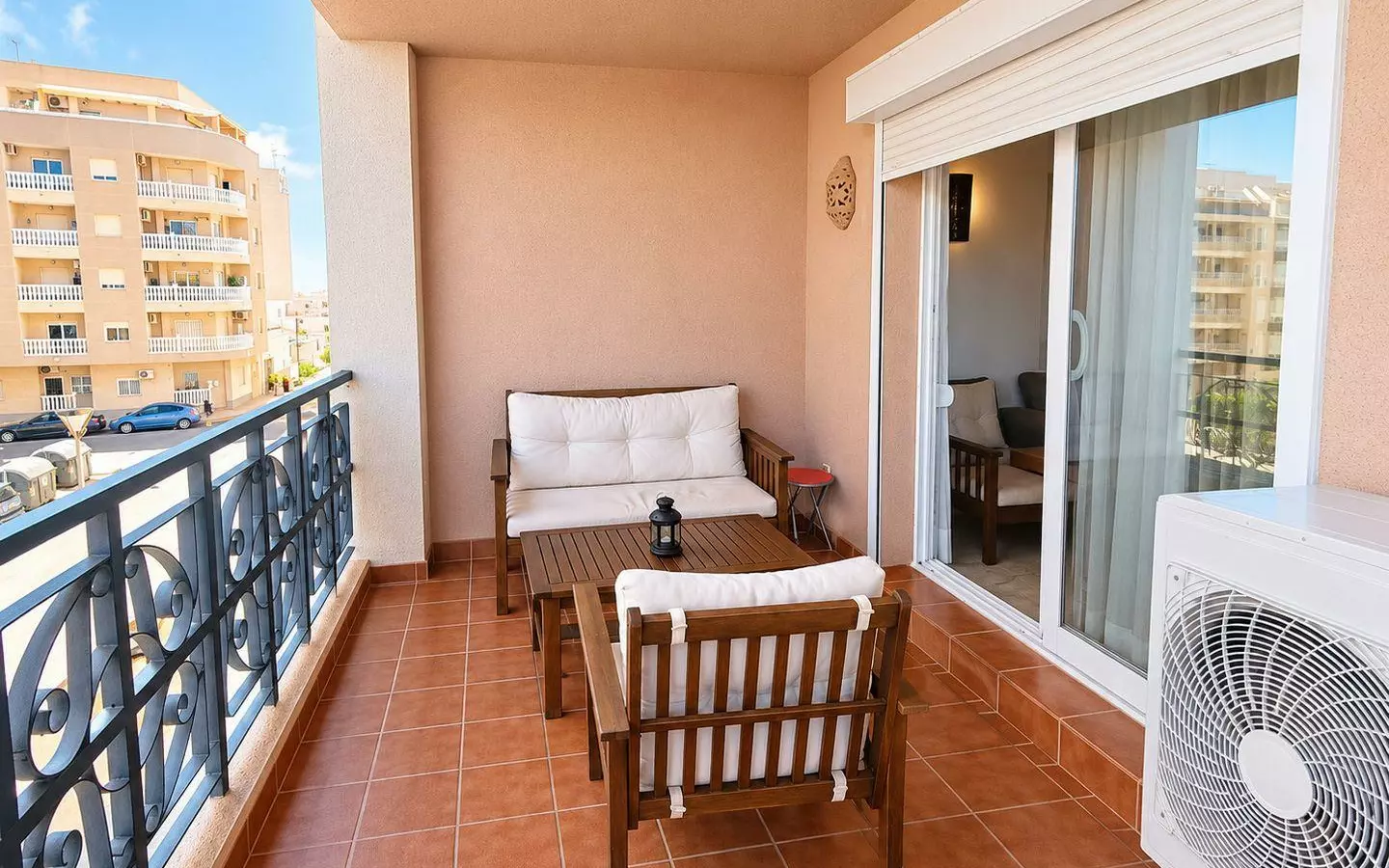 2-bedroom Property In Torrevieja, Spain (85 M²)