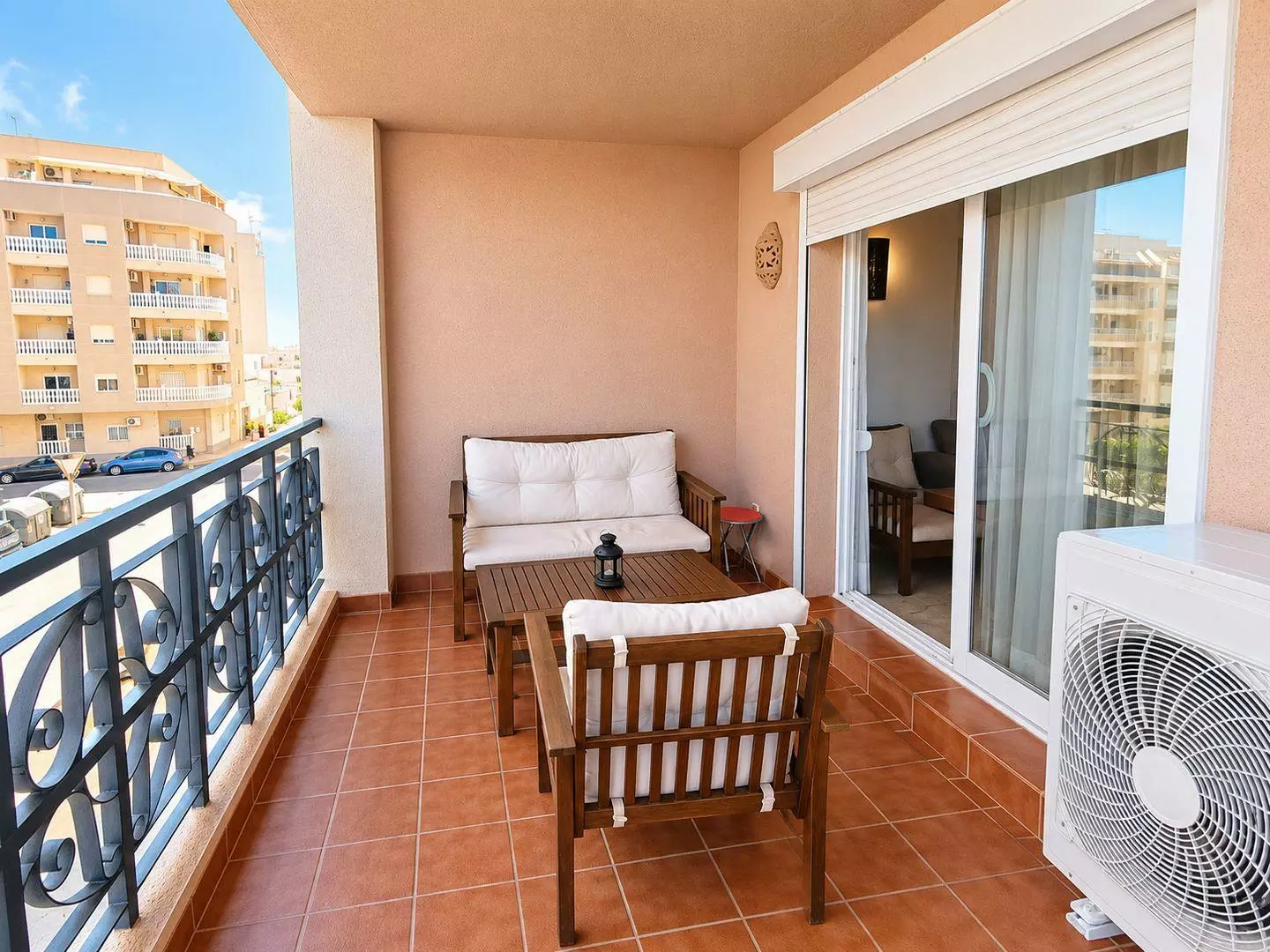 2-bedroom Property In Torrevieja, Spain (85 M²)