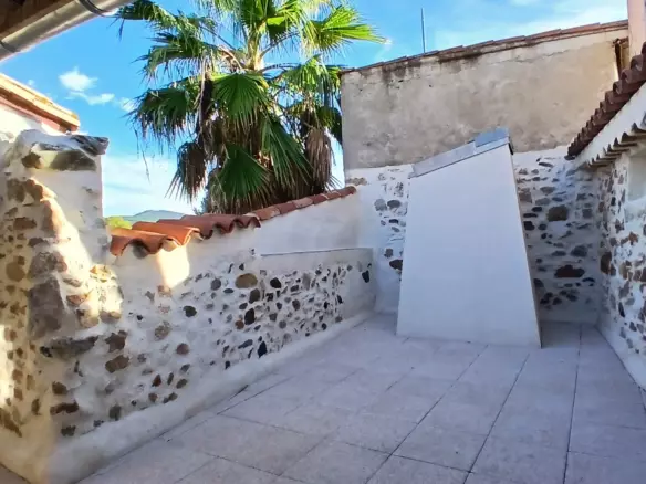 2-bedroom House In Cessenon Sur Orb, France (55 M²)