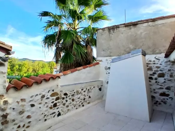 2-bedroom House In Cessenon Sur Orb, France (55 M²)