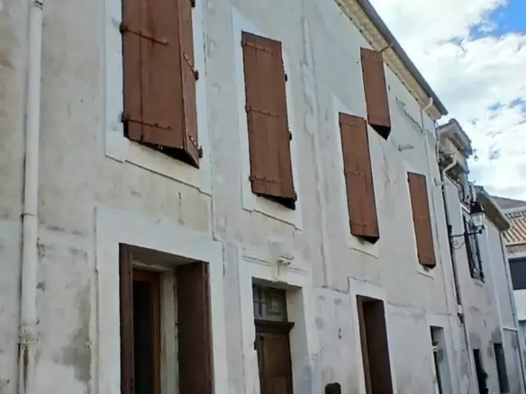 4-bedroom House In Capestang, France (143 M²)