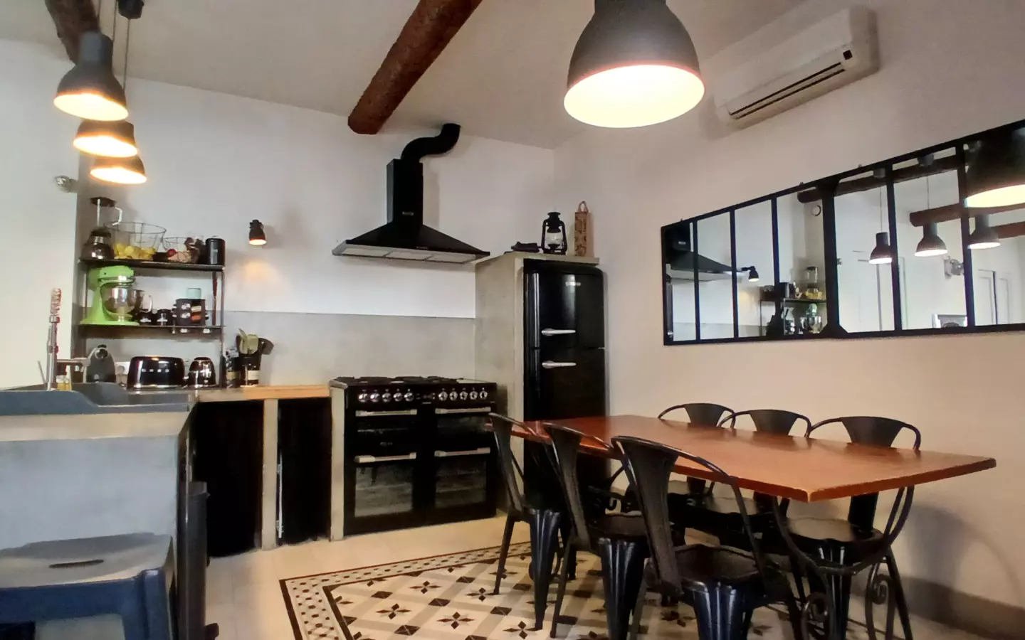 4-bedroom House In Capestang, France (143 M²)