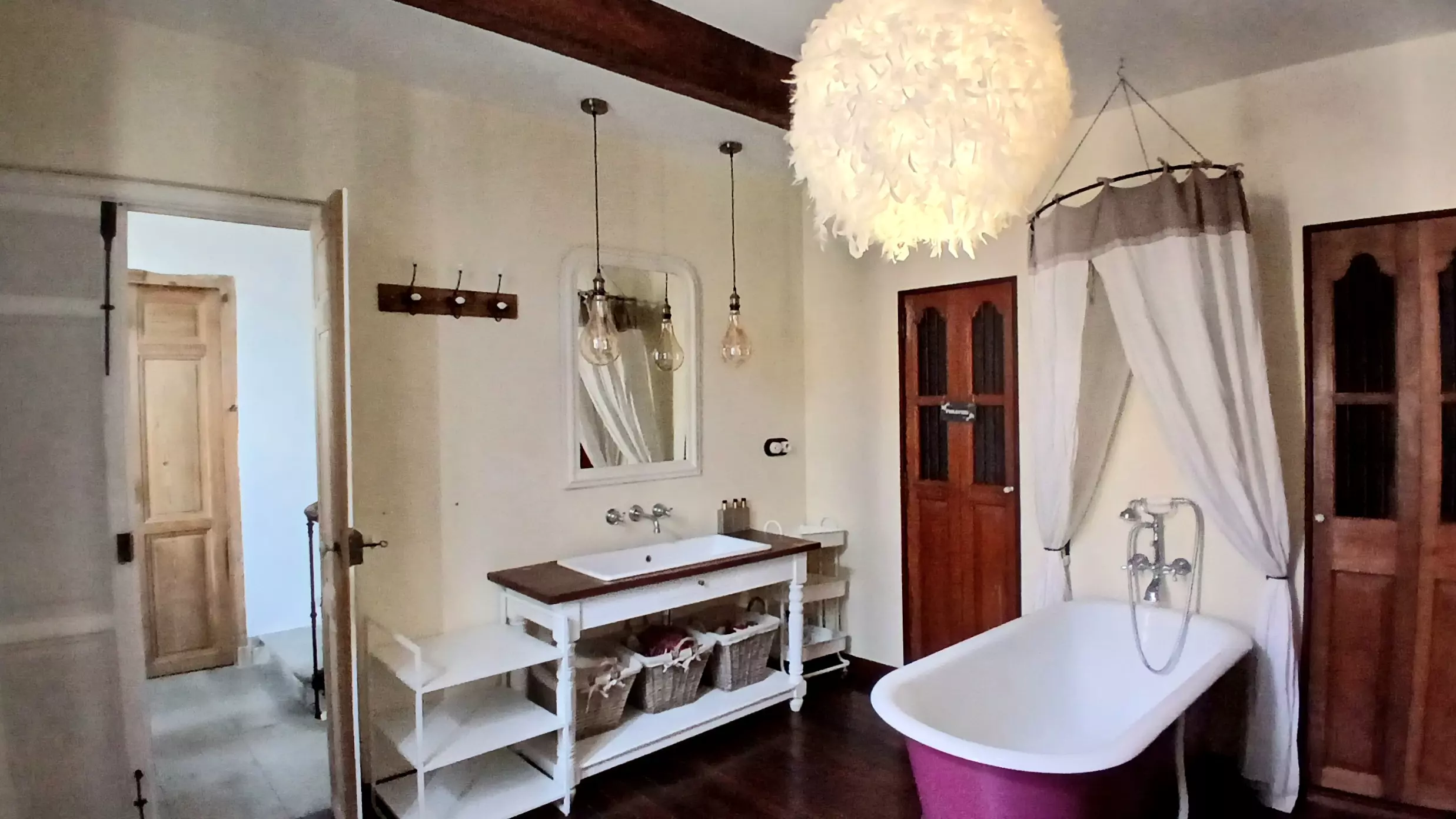 4-bedroom House In Capestang, France (143 M²)