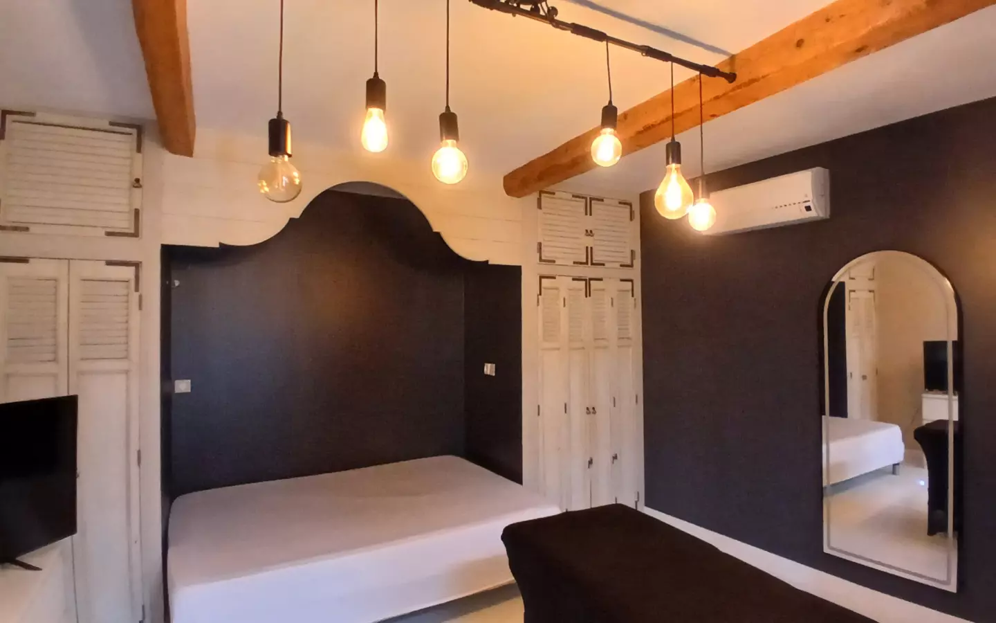 4-bedroom House In Capestang, France (143 M²)