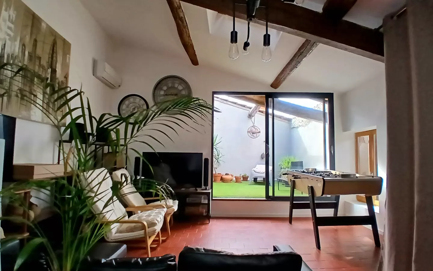 4-bedroom House In Capestang, France (143 M²)