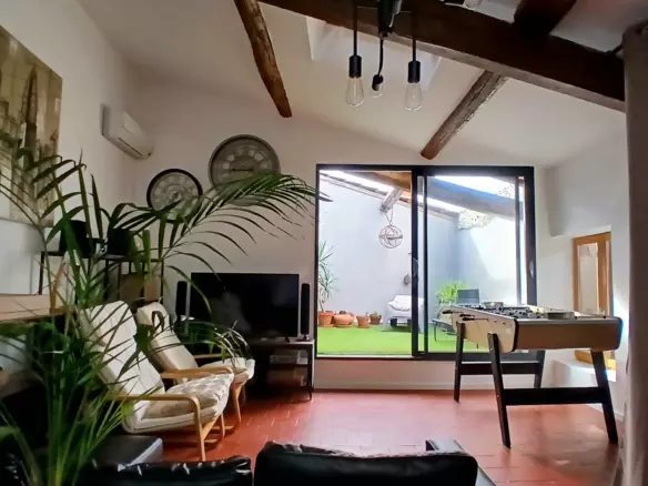 4-bedroom House In Capestang, France (143 M²)