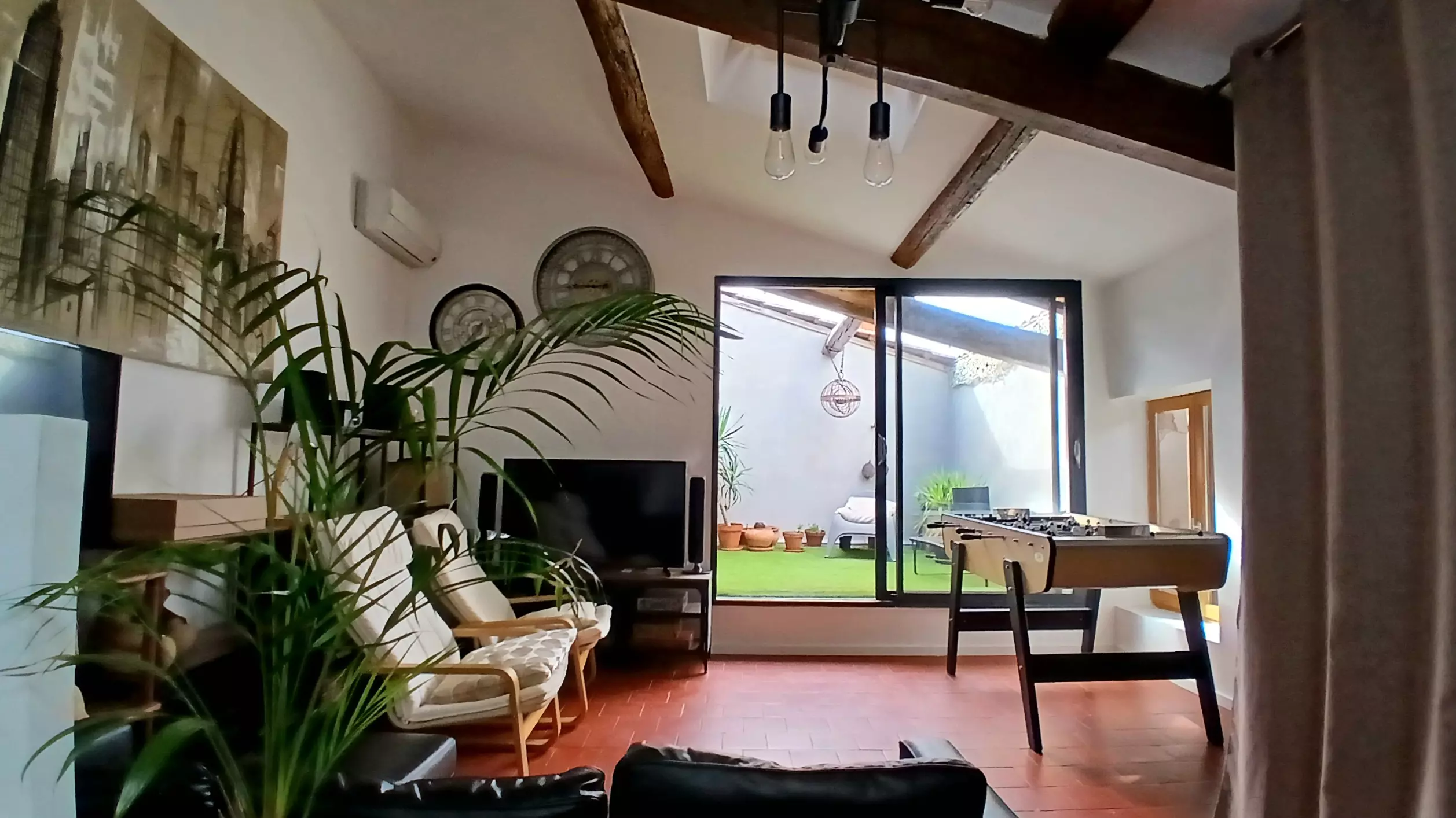 4-bedroom House In Capestang, France (143 M²)