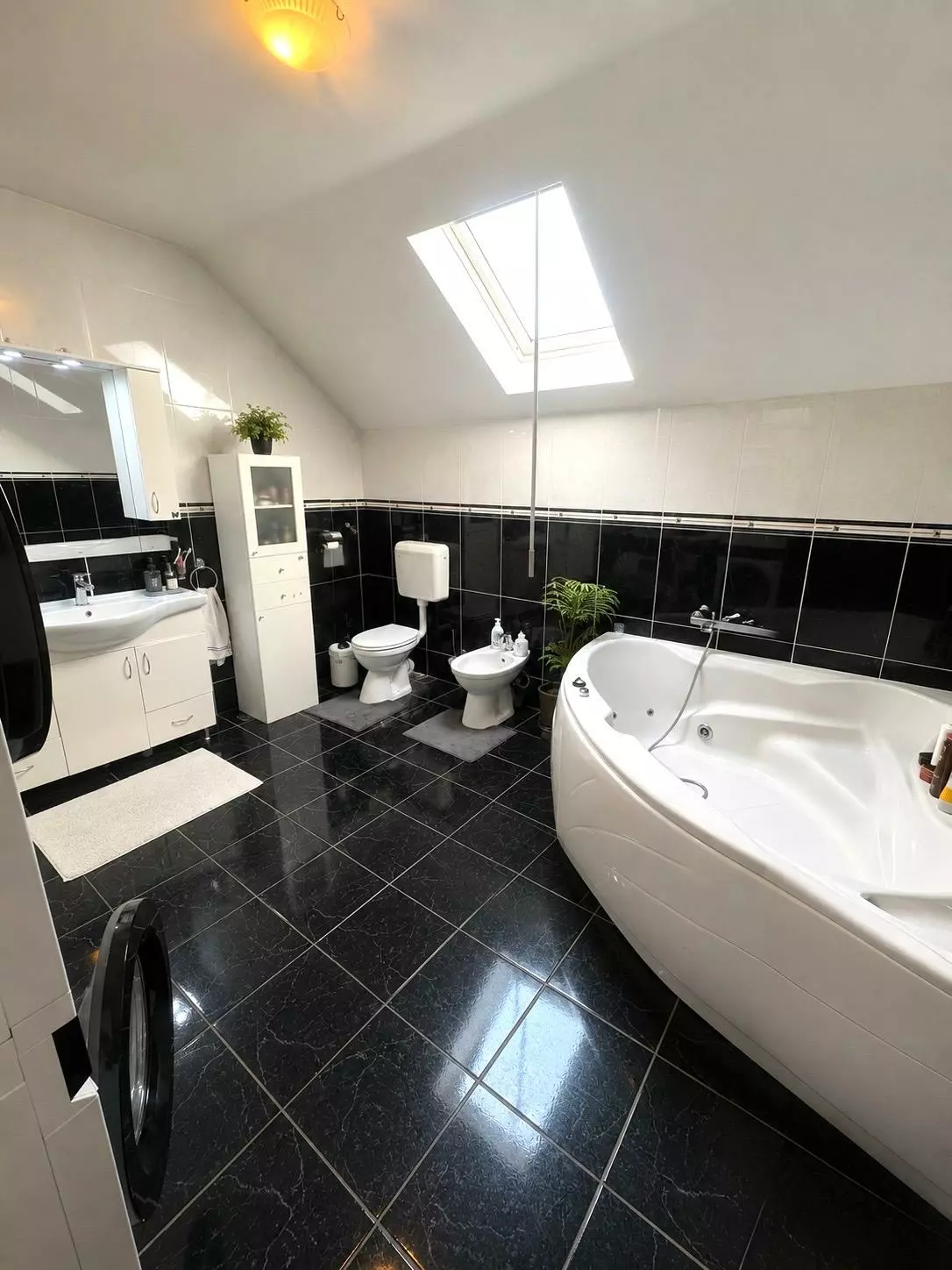 Spacious Family House For Sale In Arad, Romania – 186 Sqm + Double Garage – 634 Sqm Land