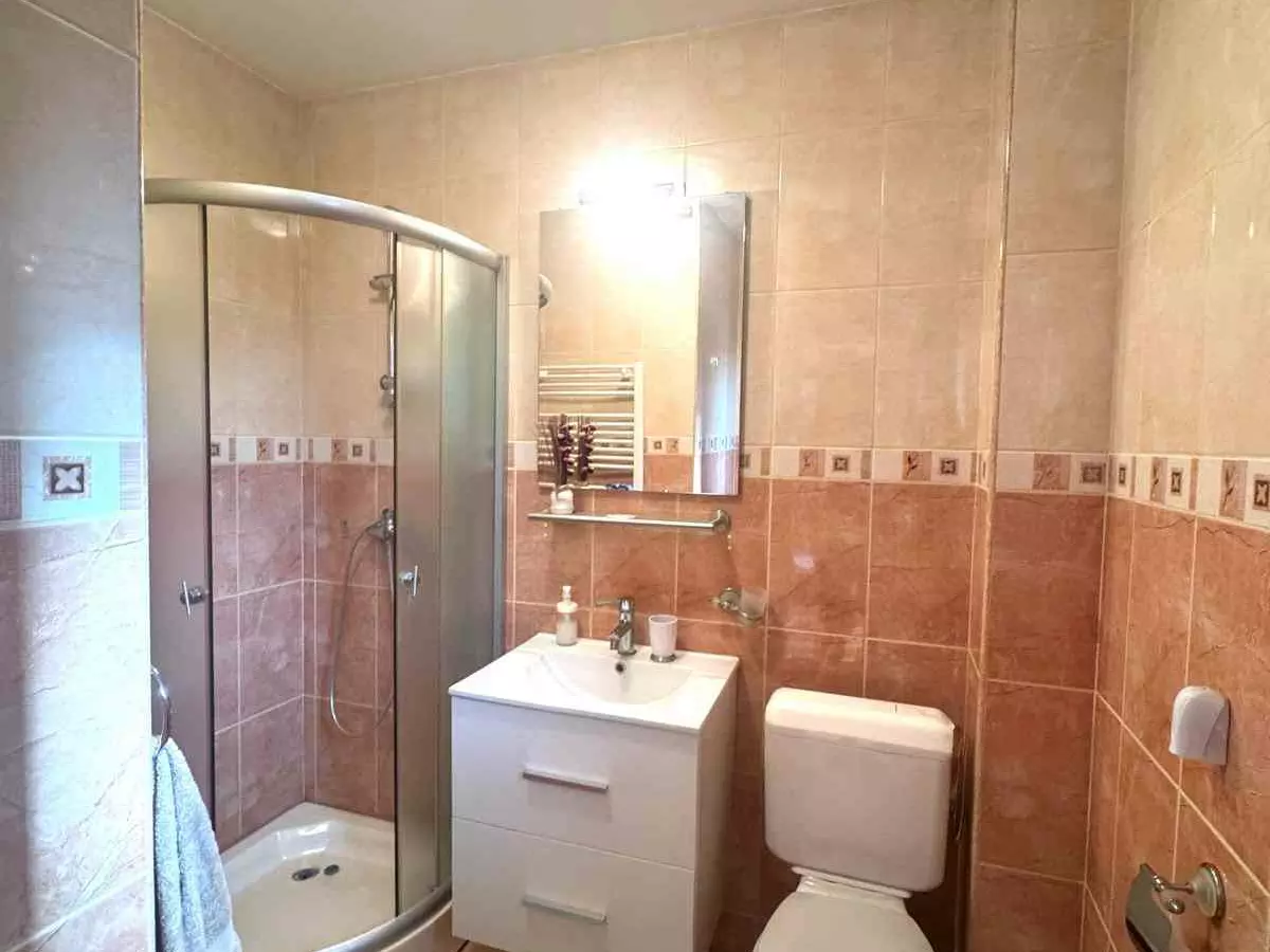 Spacious Family House For Sale In Arad, Romania – 186 Sqm + Double Garage – 634 Sqm Land