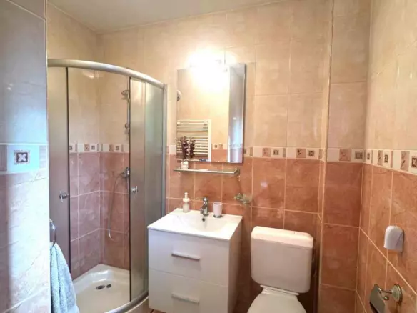 Spacious Family House For Sale In Arad, Romania – 186 Sqm + Double Garage – 634 Sqm Land