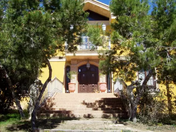 4-bedroom Country House In Ciudad Quesada, Spain (274 M²)
