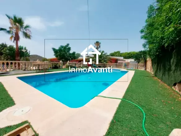 En Venta Chalet En Petrer (alicante) Zona UrbanizaciÓn Loma BadÁ