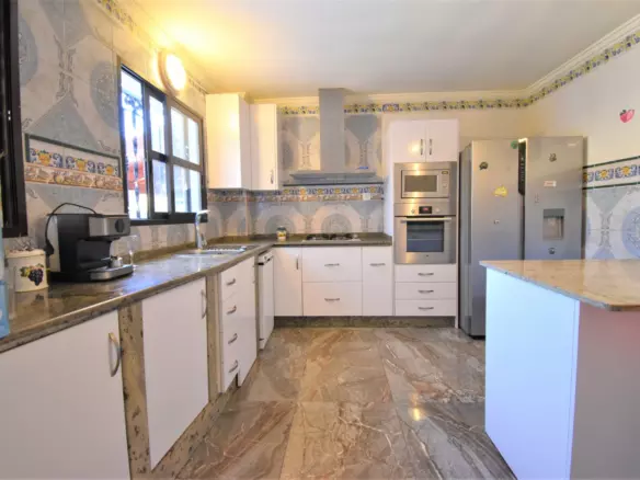 4-bedroom Villa In Orihuela Costa, Spain (325 M²)