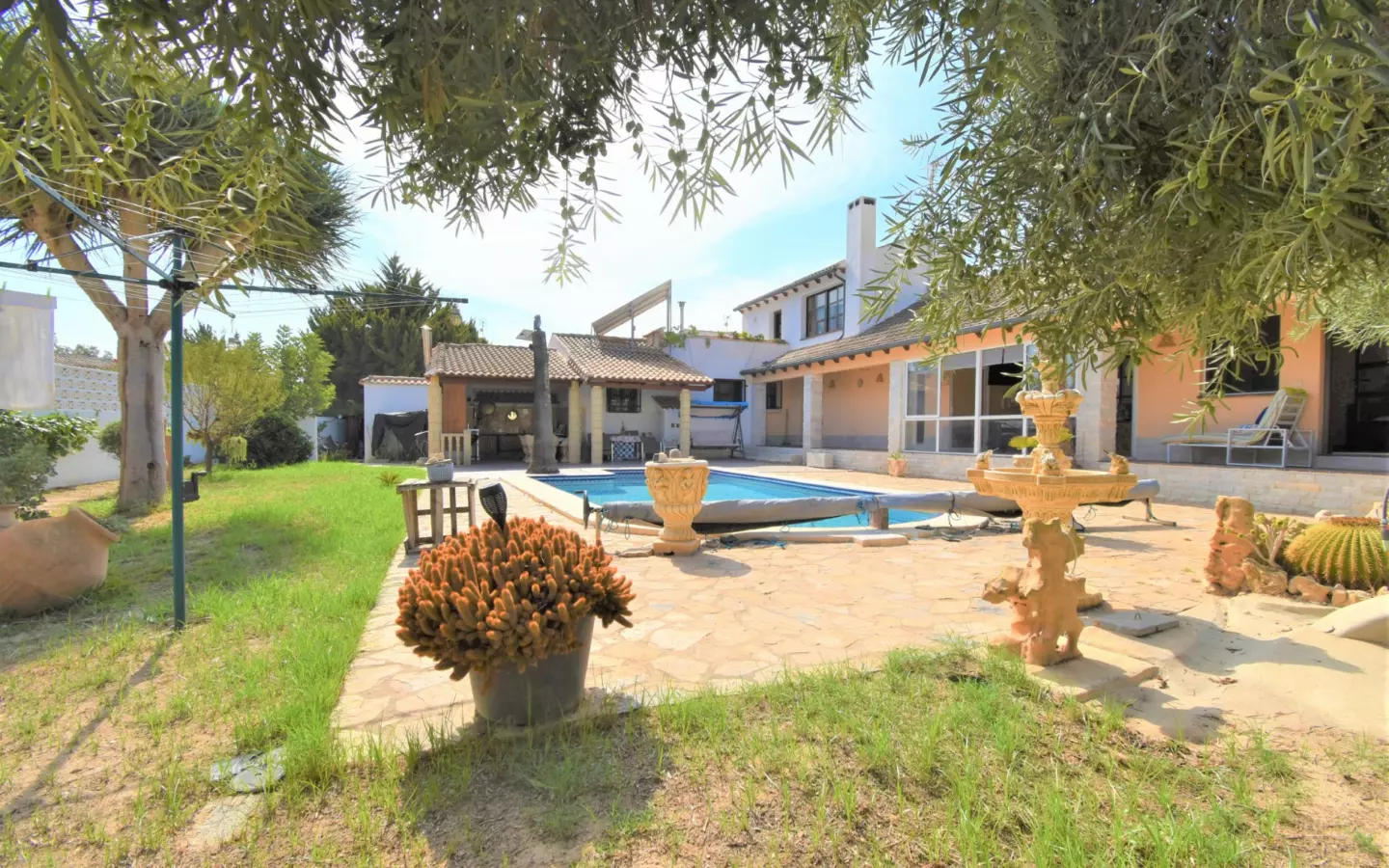 4-bedroom Villa In Orihuela Costa, Spain (325 M²)