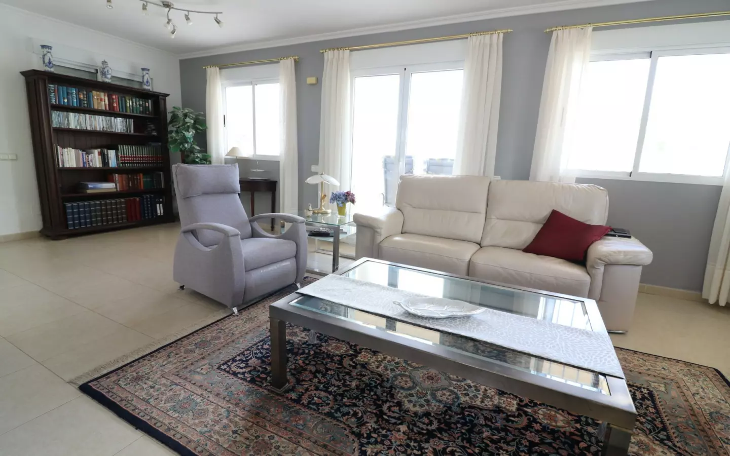 3-bedroom Villa In Algorfa, Spain (216 M²)