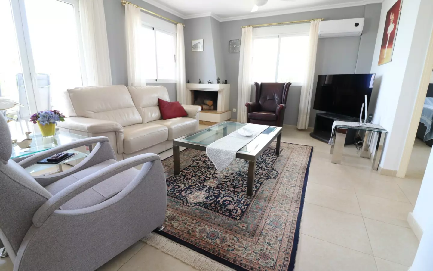 3-bedroom Villa In Algorfa, Spain (216 M²)