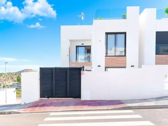 4-bedroom Villa In Benijofar, Spain (198 M²)