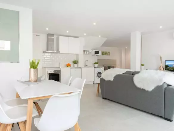 4-bedroom Villa In Benijofar, Spain (198 M²)