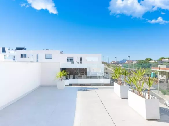 4-bedroom Villa In Benijofar, Spain (198 M²)
