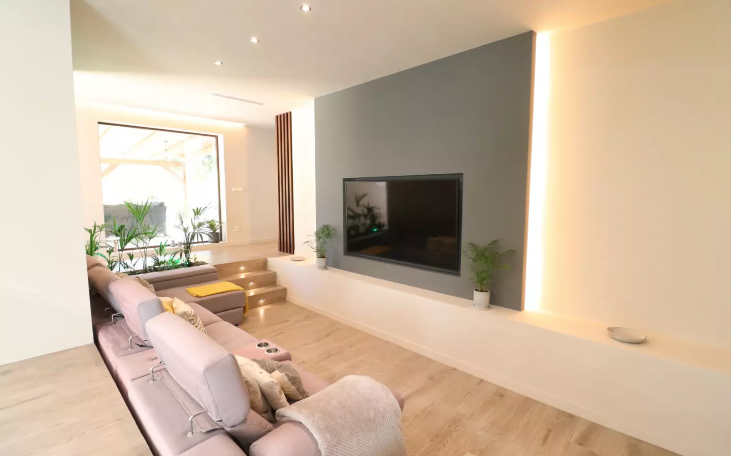 5-bedroom Country House In Aspe, Spain (360 M²)