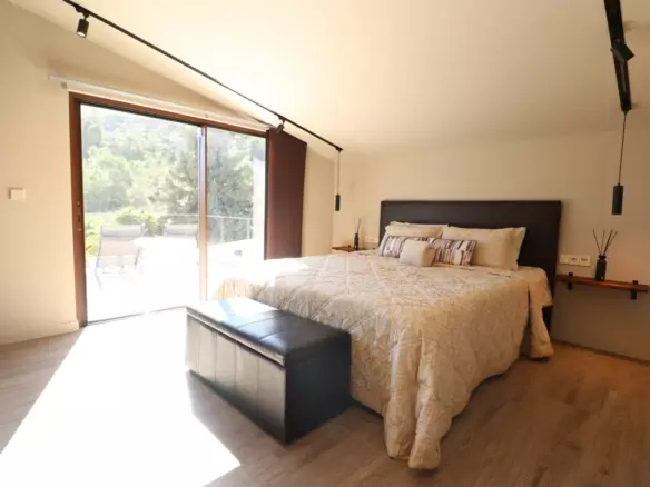 5-bedroom Country House In Aspe, Spain (360 M²)