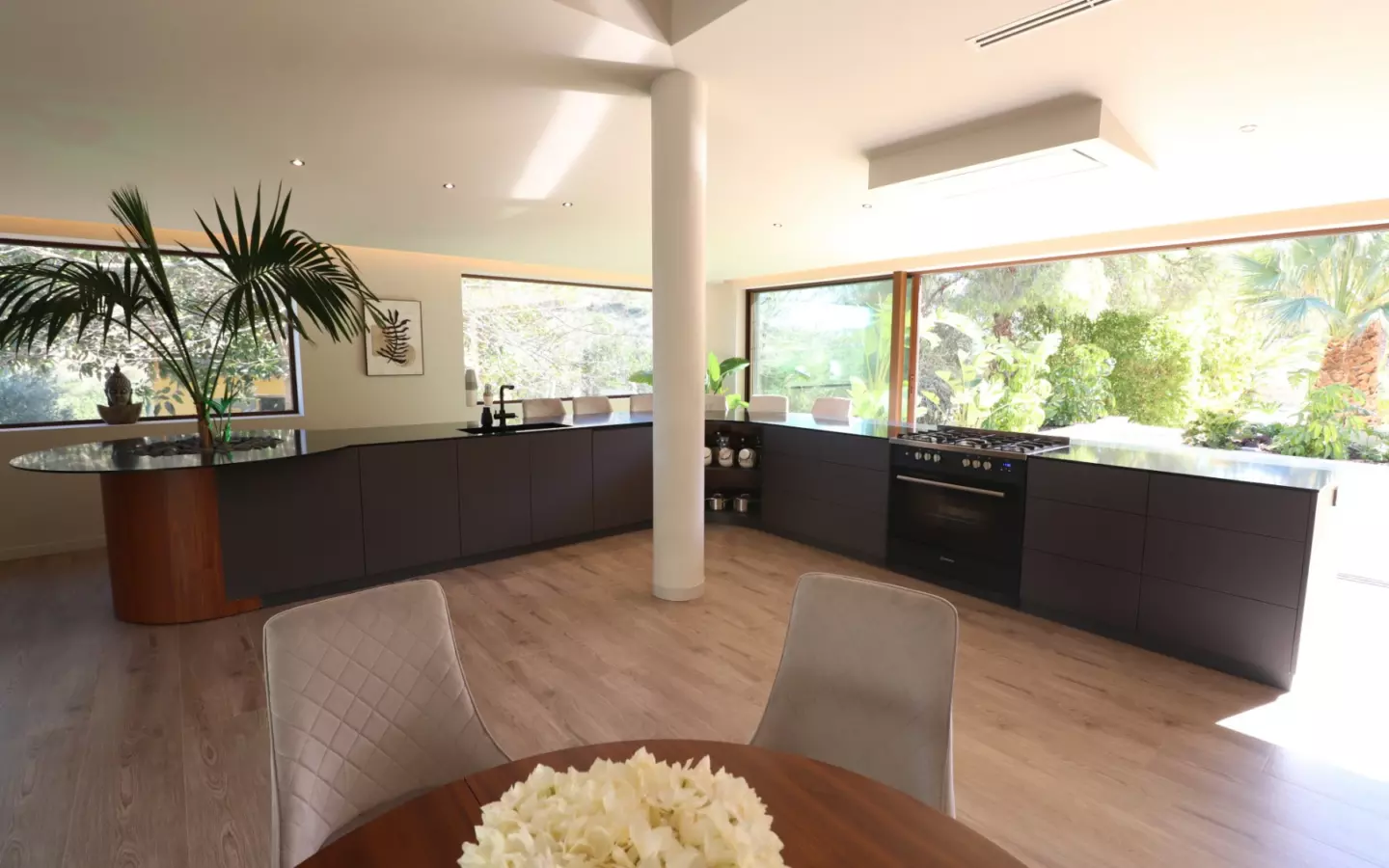 5-bedroom Country House In Aspe, Spain (360 M²)