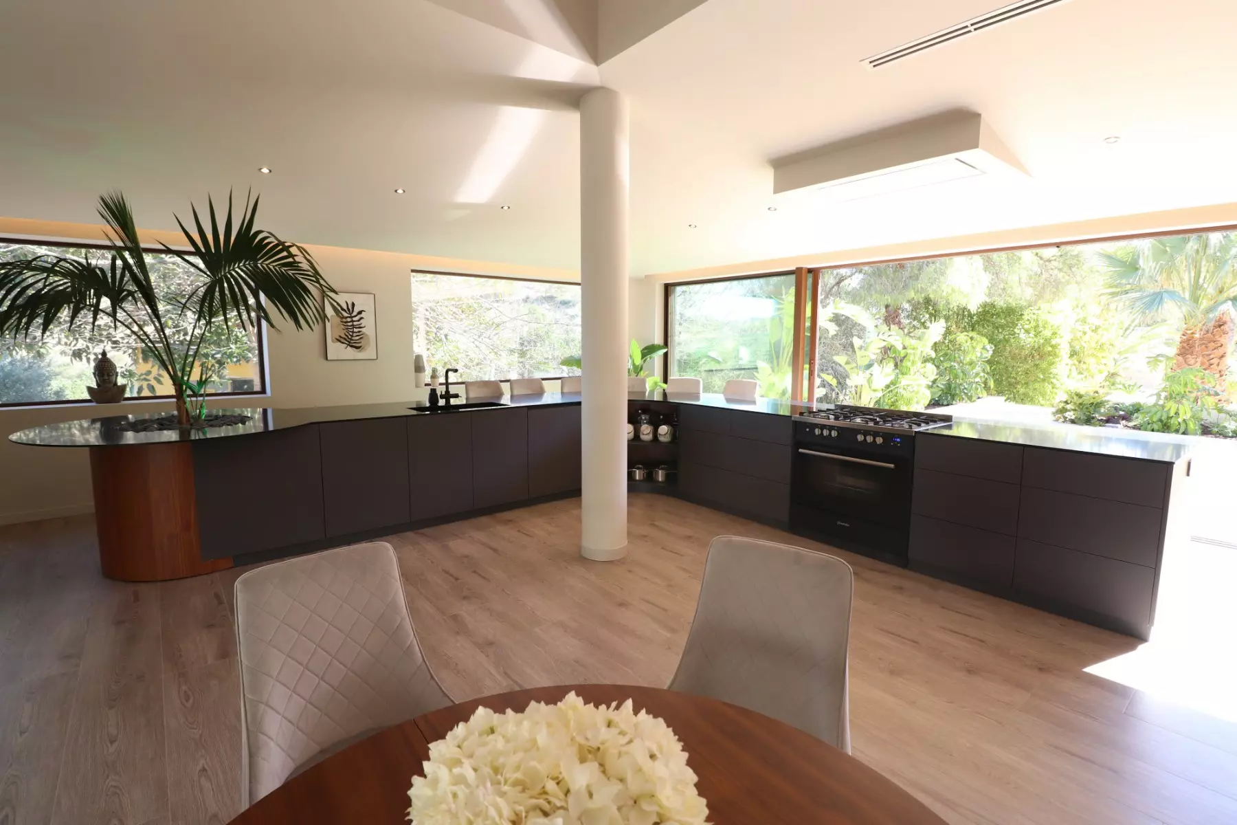 5-bedroom Country House In Aspe, Spain (360 M²)