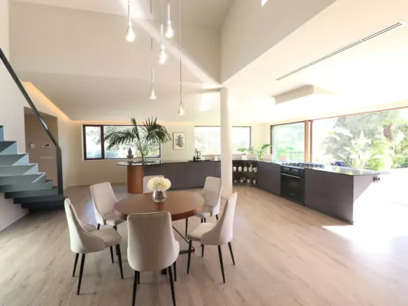 5-bedroom Country House In Aspe, Spain (360 M²)