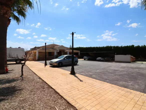 6-bedroom Country House In Almoradi, Spain (299 M²)