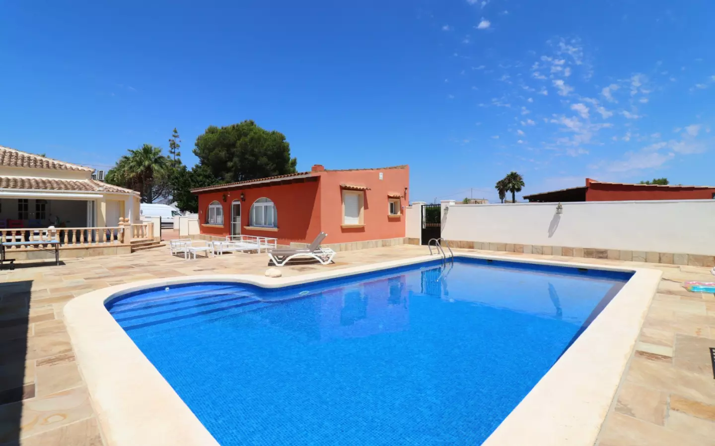 6-bedroom Country House In Almoradi, Spain (299 M²)