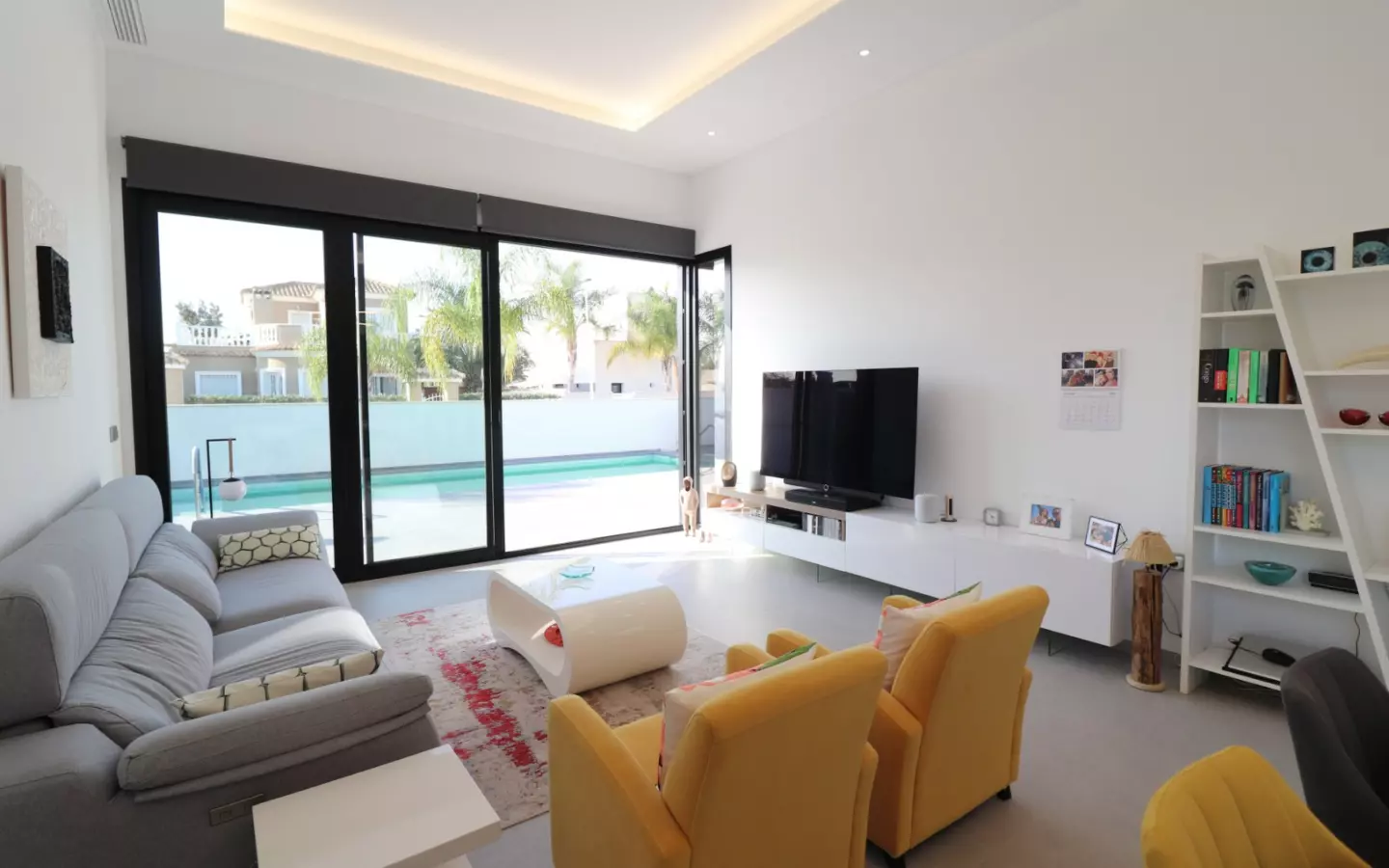 3-bedroom Villa In Formentera Del Segura, Spain (182 M²)