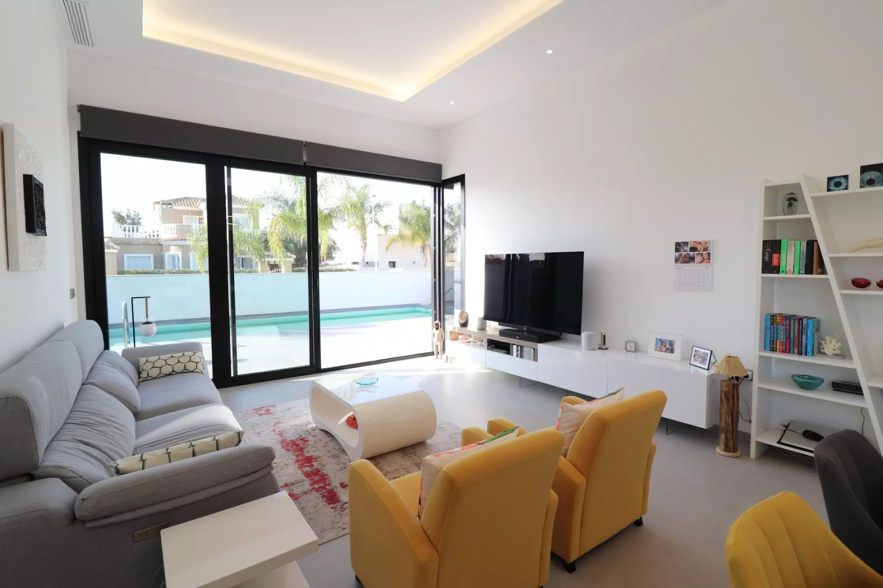 3-bedroom Villa In Formentera Del Segura, Spain (182 M²)