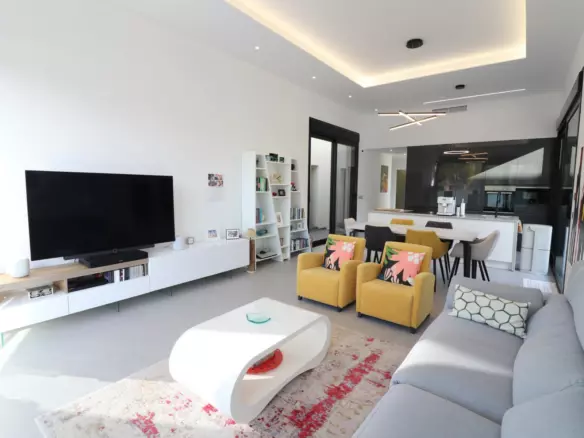 3-bedroom Villa In Formentera Del Segura, Spain (182 M²)
