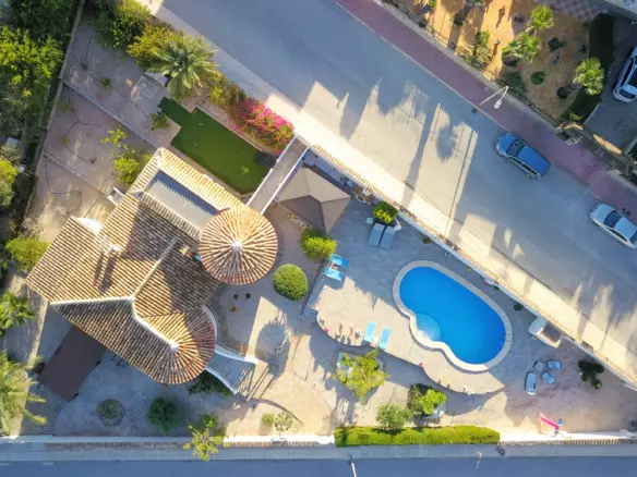5-bedroom Villa In Algorfa, Spain (375 M²)