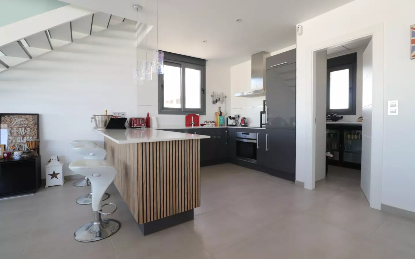 3-bedroom Villa In Benijofar, Spain (182 M²)