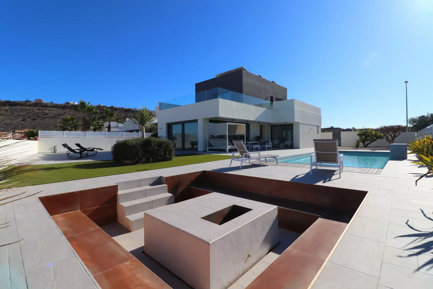 o_1ihknmjge17iv1cso2dlgkqh2f26-e4bcb8 3-bedroom Villa In Benijofar, Spain (182 M²)