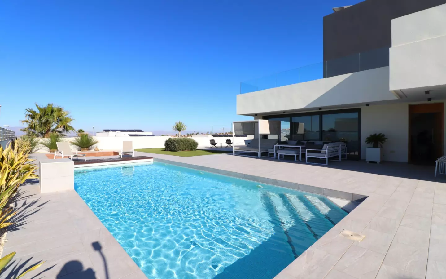 3-bedroom Villa In Benijofar, Spain (182 M²)