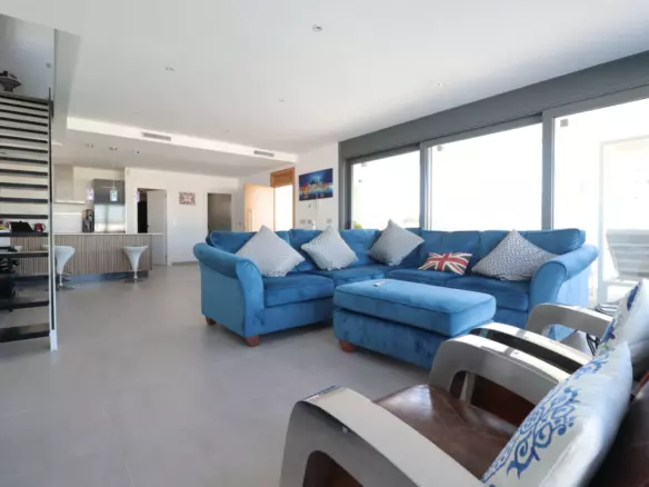 3-bedroom Villa In Benijofar, Spain (182 M²)