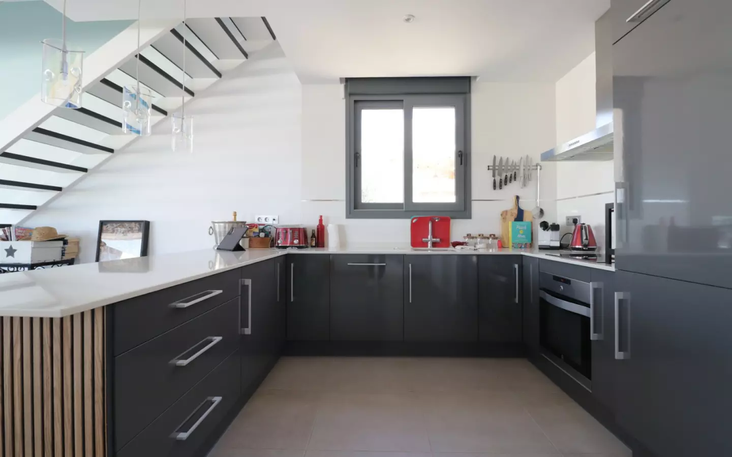 3-bedroom Villa In Benijofar, Spain (182 M²)