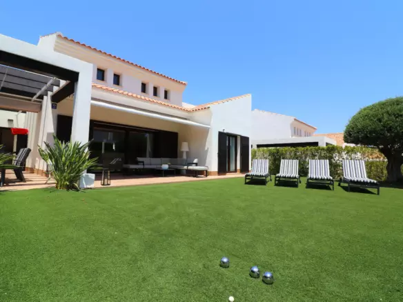 3-bedroom Villa In Algorfa, Spain (127 M²)