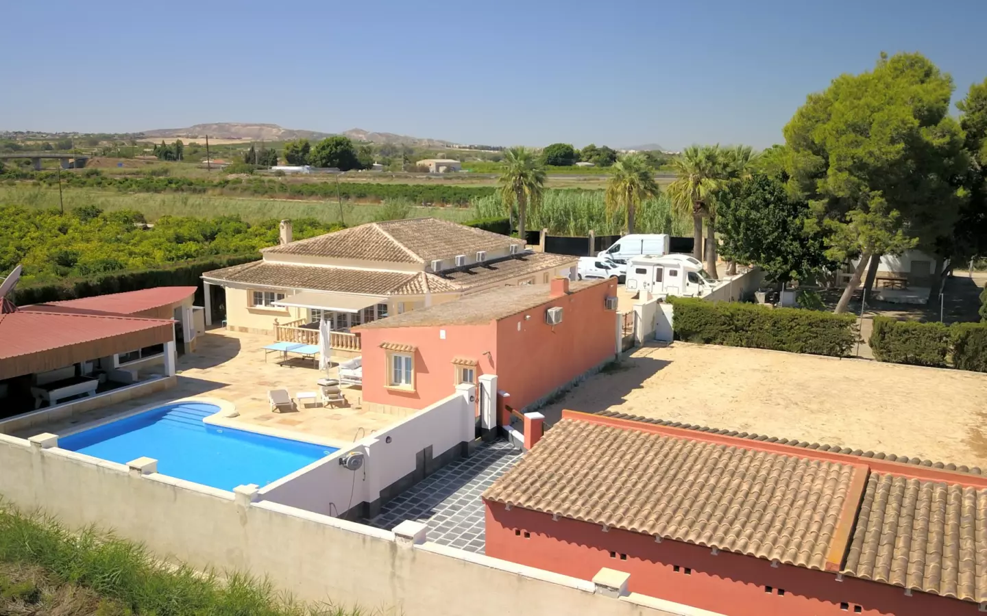 6-bedroom Country House In Almoradi, Spain (299 M²)
